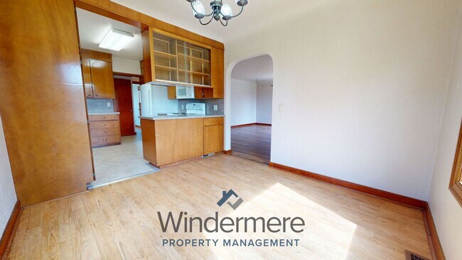 Photo - 615 SE 8th St