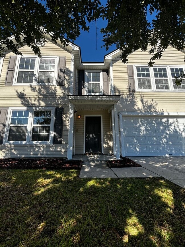 Building Photo - Now Available for Rent – Spacious 3 Bedroo...