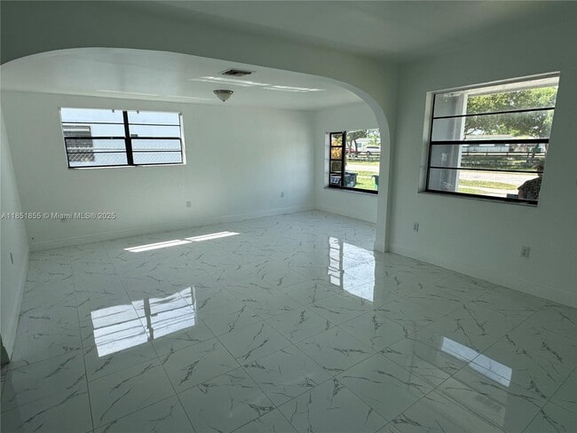 Photo - 10840 SW 222nd Dr