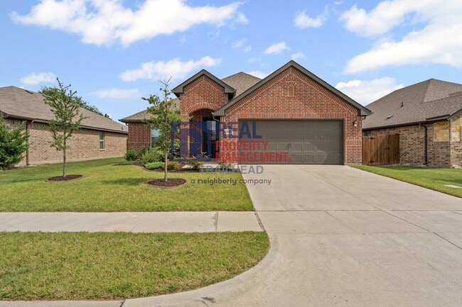 Building Photo - Stunning 4-Bed, 2-Bath Home in a Great Loc...