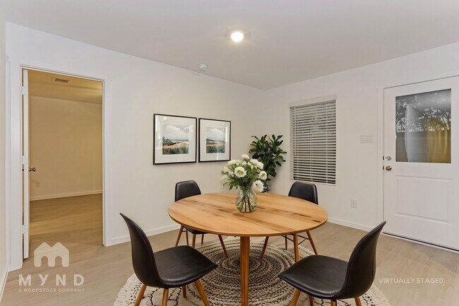 Photo - 2704 River Knl Ln