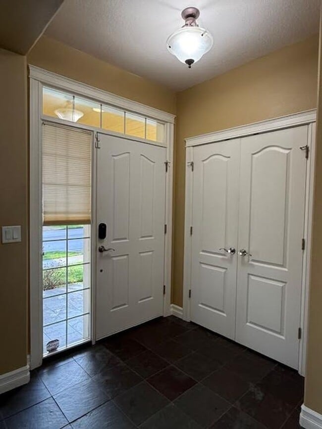 Photo - 3 Bedroom 2 Bath 55 and Old Community Newberg OR