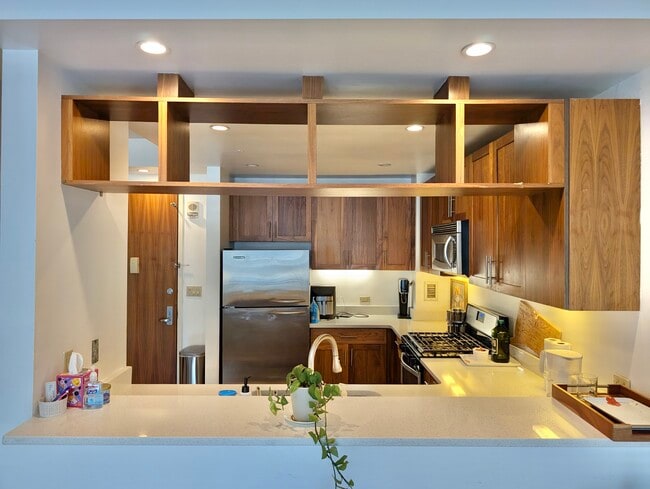 Kitchen - 20 Newport Pky Unit 1803