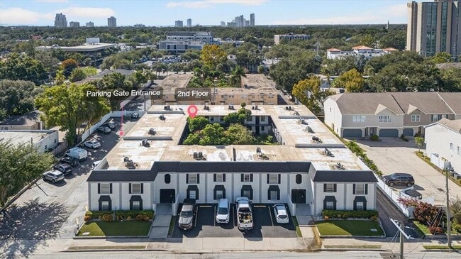 Building Photo - 2808 W Azeele St Unit 205