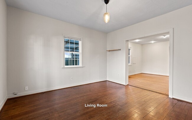 Photo - 304 Keith St