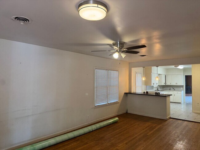 Photo - 2708 20th St Unit Front