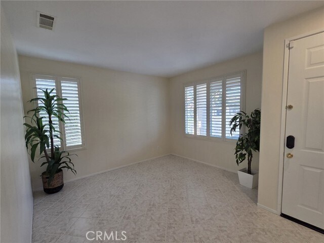 Photo - 61 Dovecreek