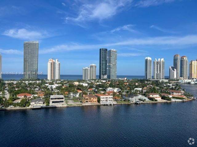 Building Photo - 19101 Mystic Pointe Dr Unit 1601 Rental