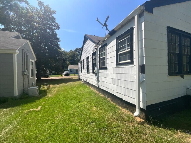 Photo - 354 Fredrica Ave