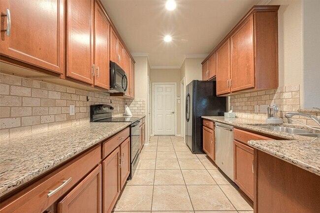 Photo - 24630 Folkstone Cir