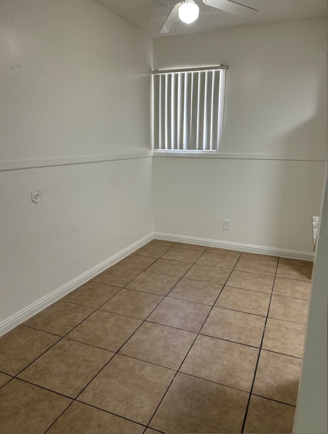 Photo - 3791 Hazelwood St Unidad 3791-03