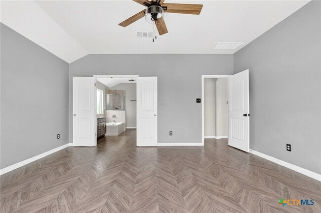 Photo - 102 W Libra Dr