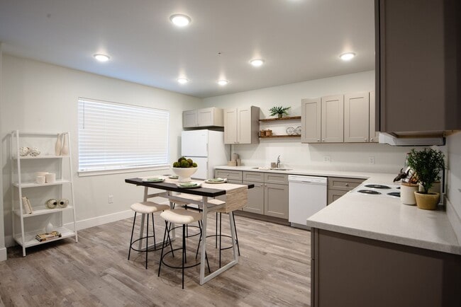 Photo - Millhouse East + West