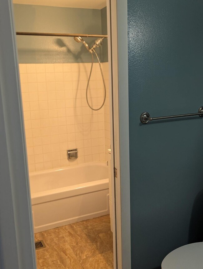 Photo - 1530 Chester Square Unit None