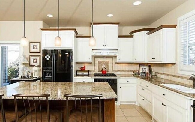 Photo - 2590 E Carnation Ct