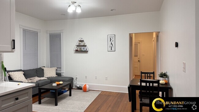 Building Photo - 16 Gould Ave Unit 1 Rental