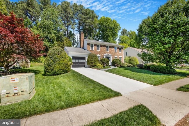 Photo - 9010 Lake Braddock Dr