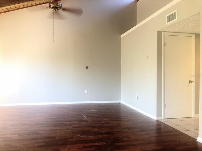 Photo - 5942 Peregrine Ave Unidad 22C