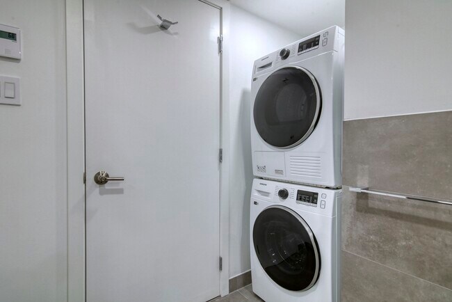 Photo - 3460 Rue Peel Unit 202