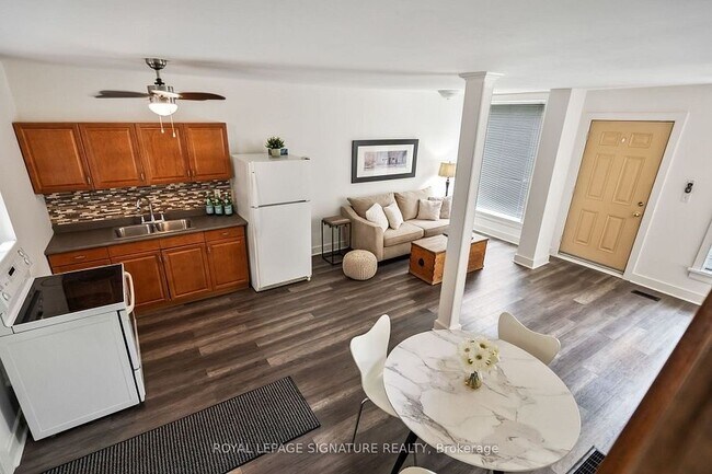 Photo - 1039 Dunbarton Rd