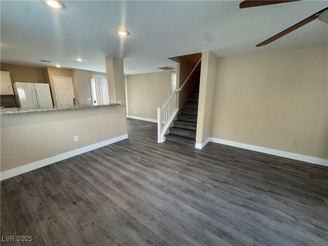 Building Photo - 10342 Adrianna Ave Rental