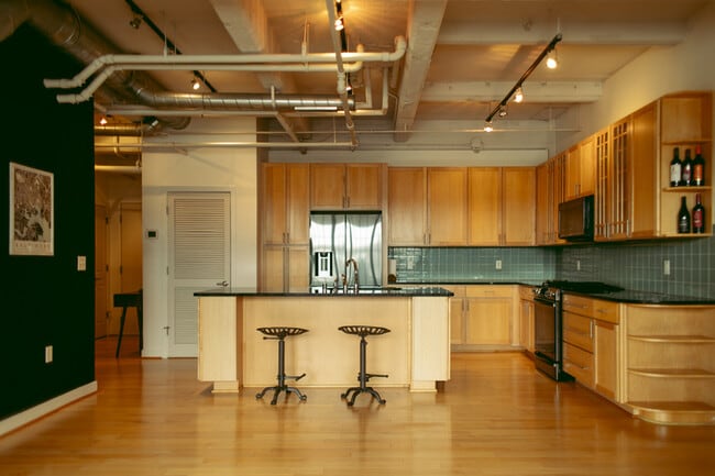 Building Photo - 234 Holliday St Unit 201 Rental
