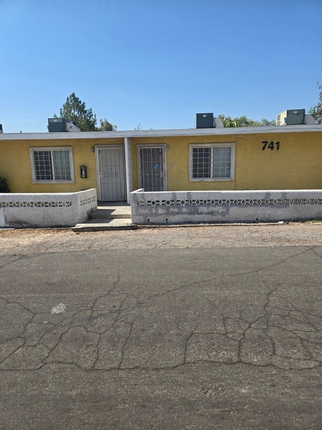 Photo - 741 N 11th St Unidad 3