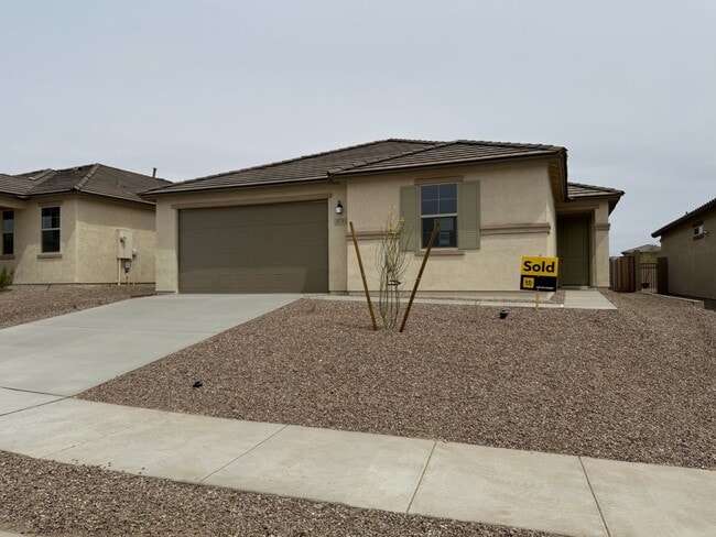 Building Photo - 874 W Calle Bombona