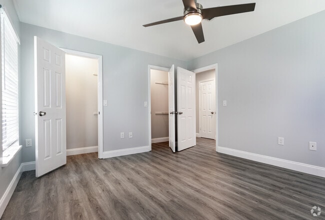 2BR, 2BA - 1,247SF