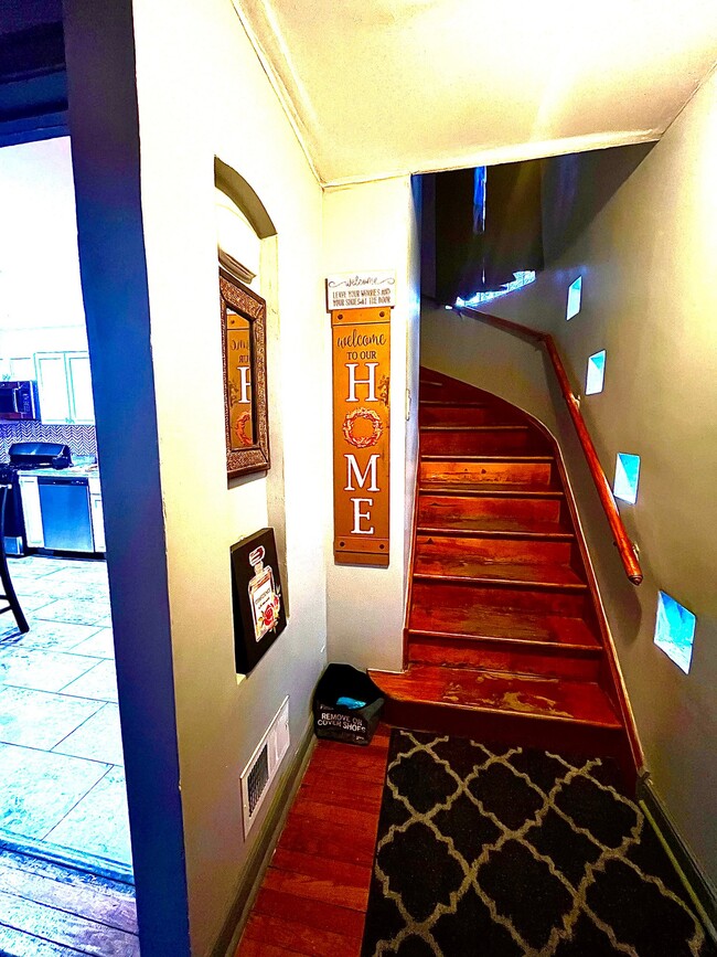 Photo - 9000 S Wabash Ave