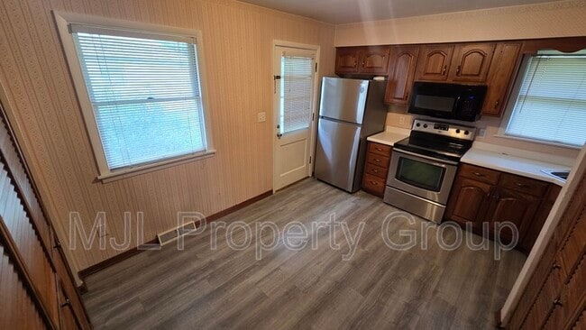 Photo - 1512 Robeson Ave