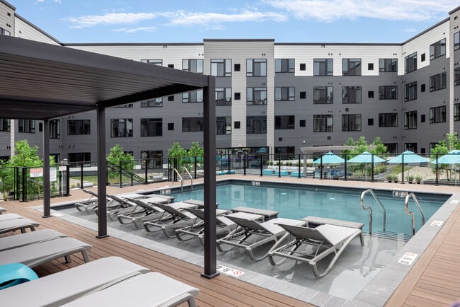 Luxor Lifestyle Apartments Fort Washington