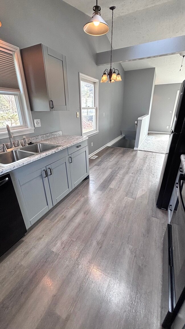 Photo - 3420 Parkwood Dr