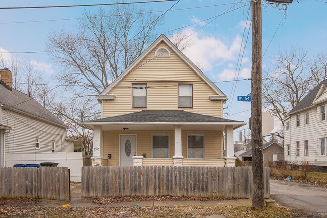 Building Photo - 3300 W 54th St Unit 3300 West 54th  1