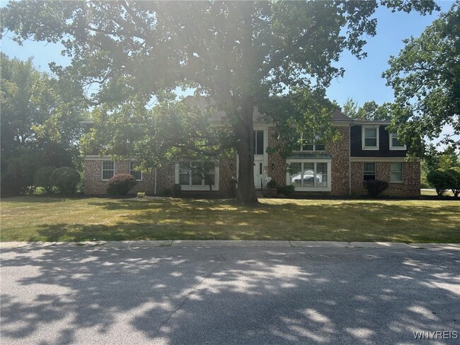 Building Photo - 80 Carriage Dr Rental