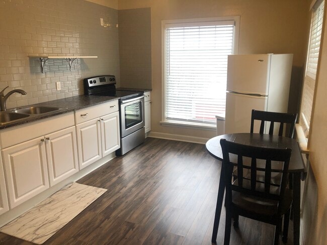 Photo - 120 NW State St Unit 120