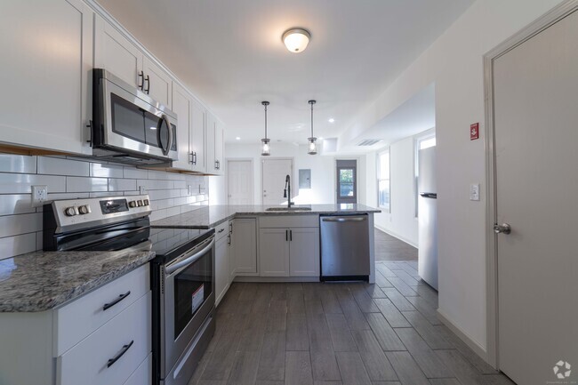 Building Photo - 84 Sheffield Ave Unit 2 Rental