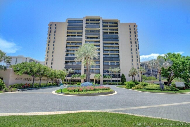 Building Photo - 4748 S Ocean Blvd Unit Ph1