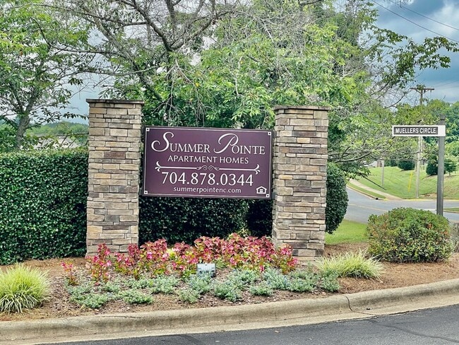 Summer Pointe Apartment Homes