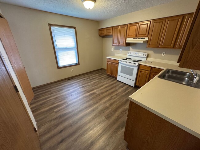 Photo - Recently updated 2 bed 1 bath Duplex with ...