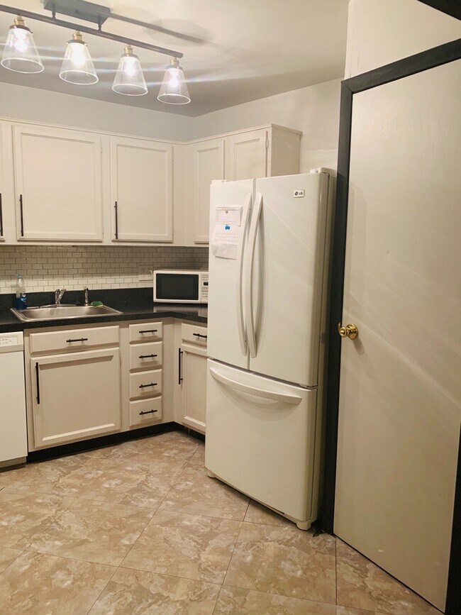 Photo - Beautiful 1 BR/1 BA Condo in North Creek P...