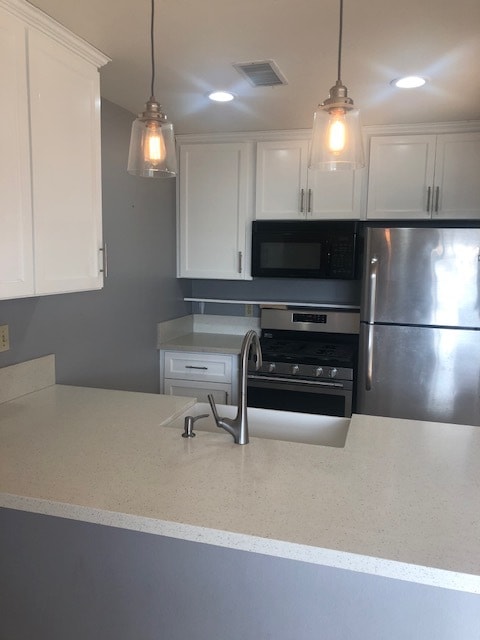 Kitchen - 654 1st Pl Unit 2