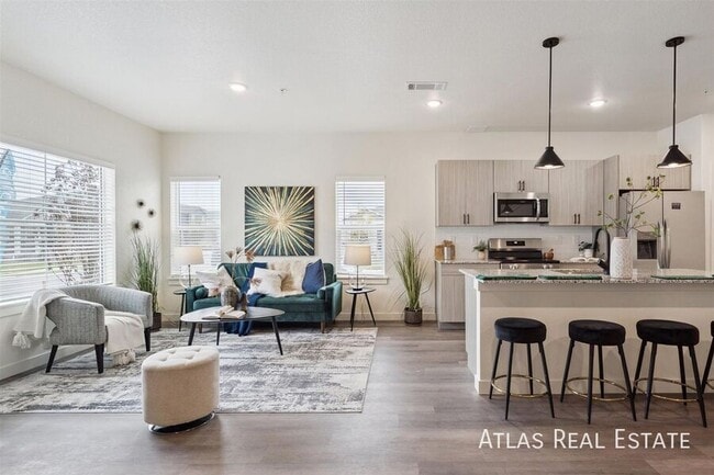 Photo - 617 Leland Aly Unit 8-617