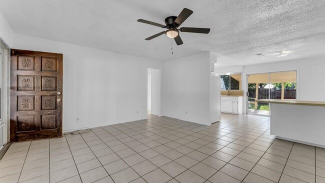 Photo - 848 Pecan Ln