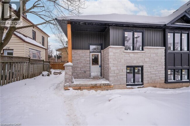 Photo - 18 Hincks St Unit B