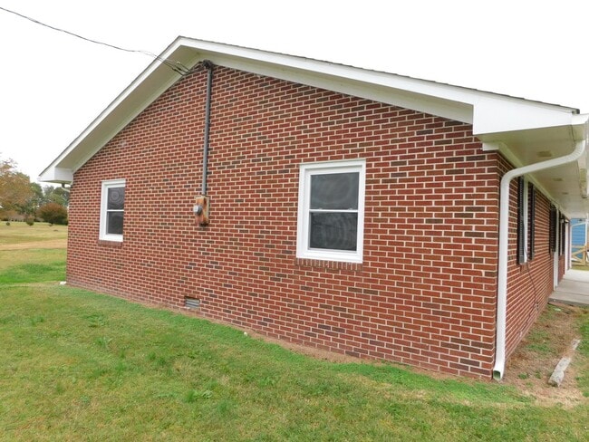 Photo - Newly Renovated 3 bedroom, 2 bath home