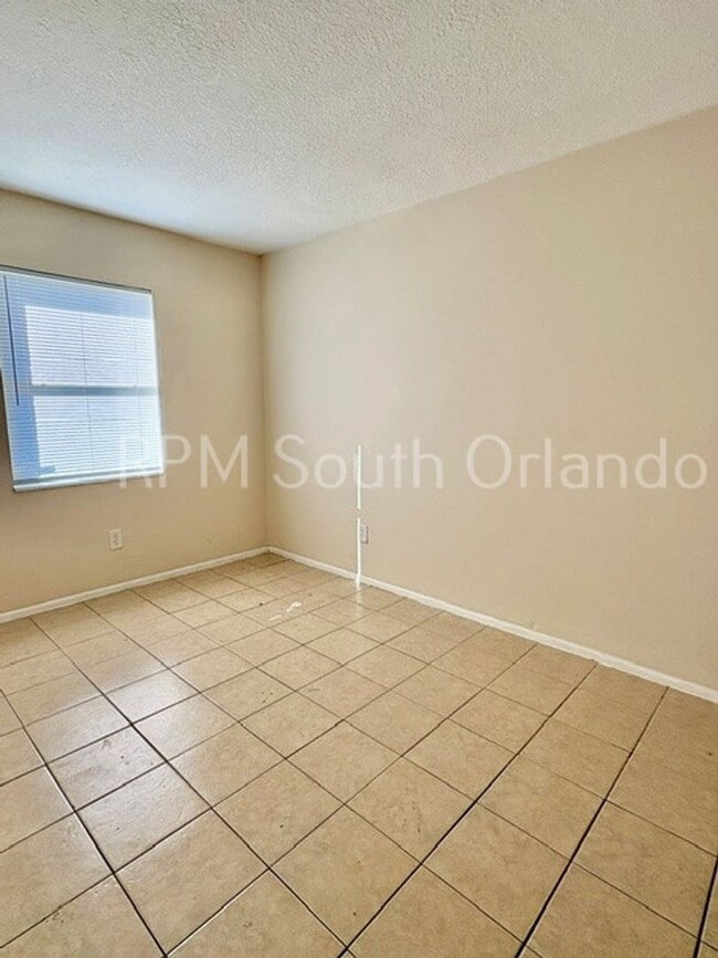 Photo - Charming 3-bedroom, 2-bathroom home Located in a well-established neighborhood in Ocoee
