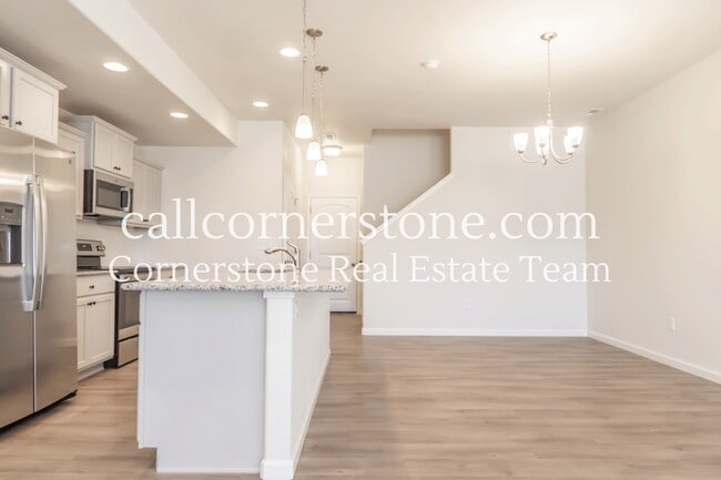 Photo - 1092 Petra Hts