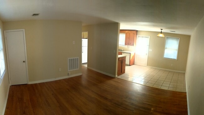 Photo - 1527 Brookbank Ave