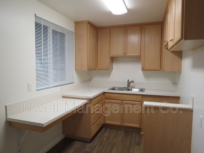 Photo - 4545 1/2 Upland St